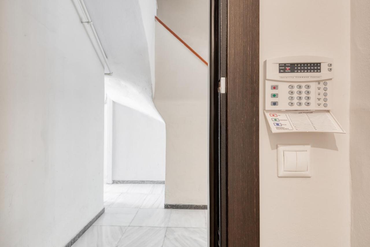 Modern 2-Bedroom Apt, 200M From The Acropolis Athén Kültér fotó