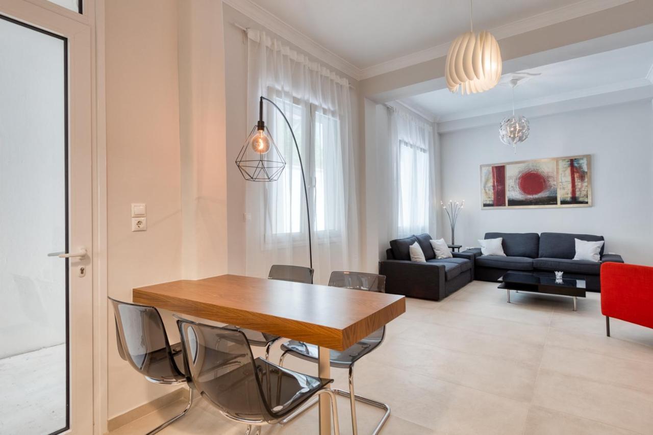 Modern 2-Bedroom Apt, 200M From The Acropolis Athén Kültér fotó